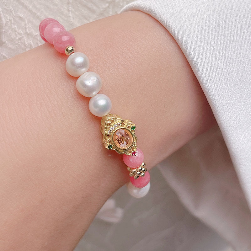 Simple and Luxe Pearl Bracelet with Small Colorful Gems