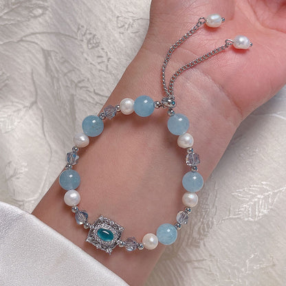 New Arrival Pearl Bracelet with Delicate Luxury Clover Square Pendant