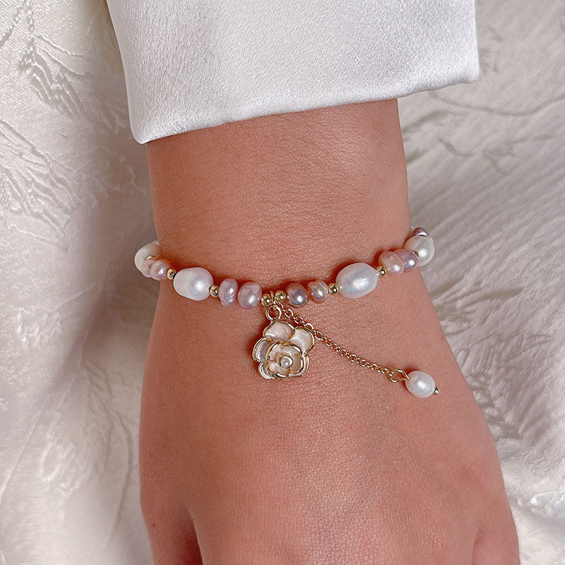 New Arrival Pearl Bracelet with Delicate Luxury Clover Square Pendant