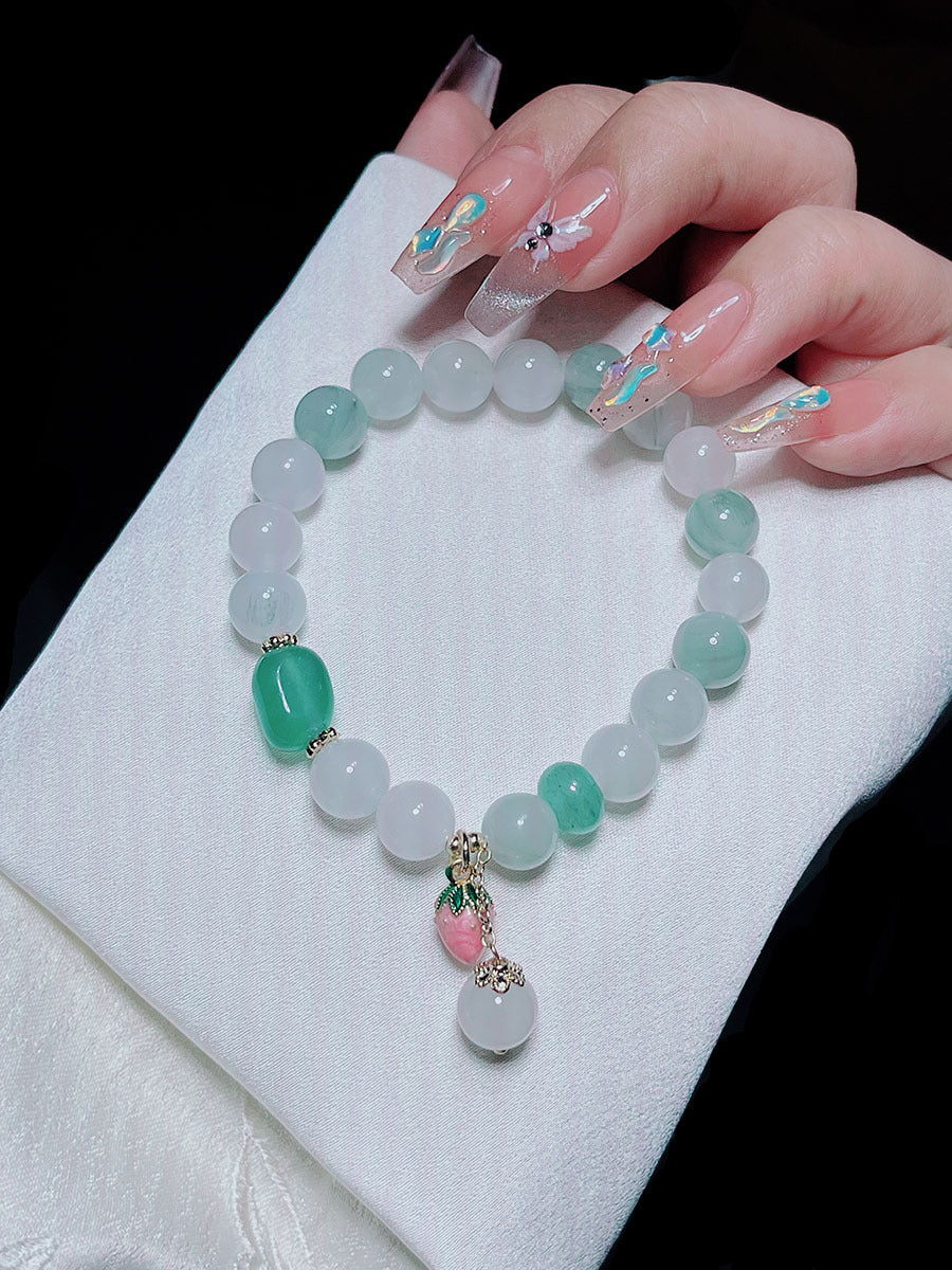 Cool Tian Shan Emerald Strawberry Pendant Bracelet